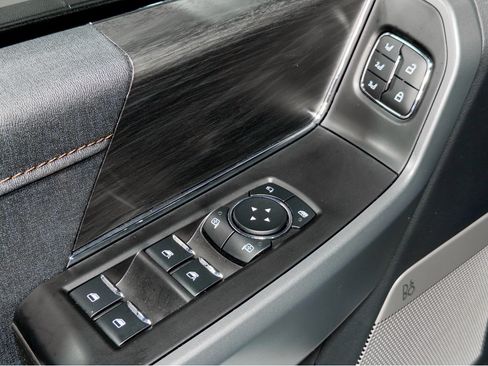 Used 2024 Ford F150 Lightning Lariat image 8