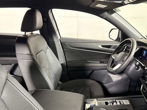New 2026 Volkswagen Atlas Cross Sport SE AWD/4WD image 13