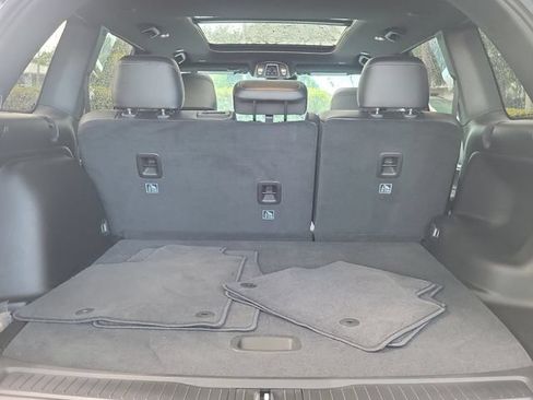 Used 2025 Jeep Grand Cherokee Limited RWD image 5