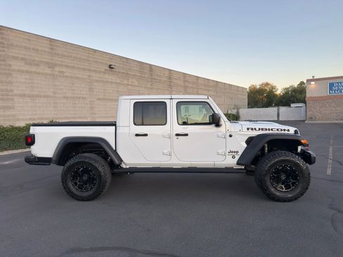 Used 2021 Jeep Gladiator Rubicon w/ Trailer Tow Package image 4