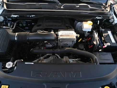 Used 2022 RAM 1500 Lone Star AWD/4WD image 32