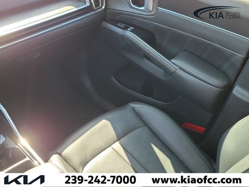 Certified 2025 Kia Sorento SX AWD/4WD image 19