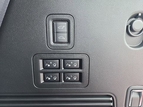 New 2026 INFINITI QX80 4WD image 42