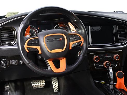 Used 2017 Dodge Charger R/T Scat Pack w/ Technology Group image 12