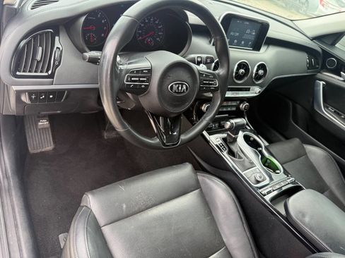 Used 2019 Kia Stinger RWD image 15