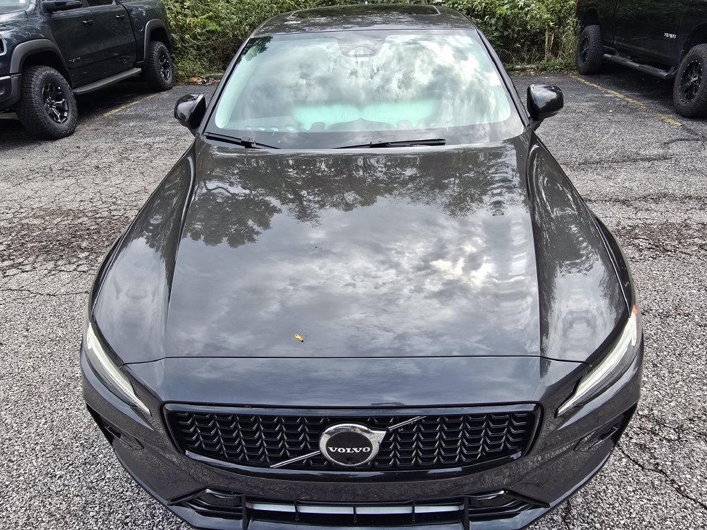 Used 2023 Volvo S60 B5 Plus FWD image 14