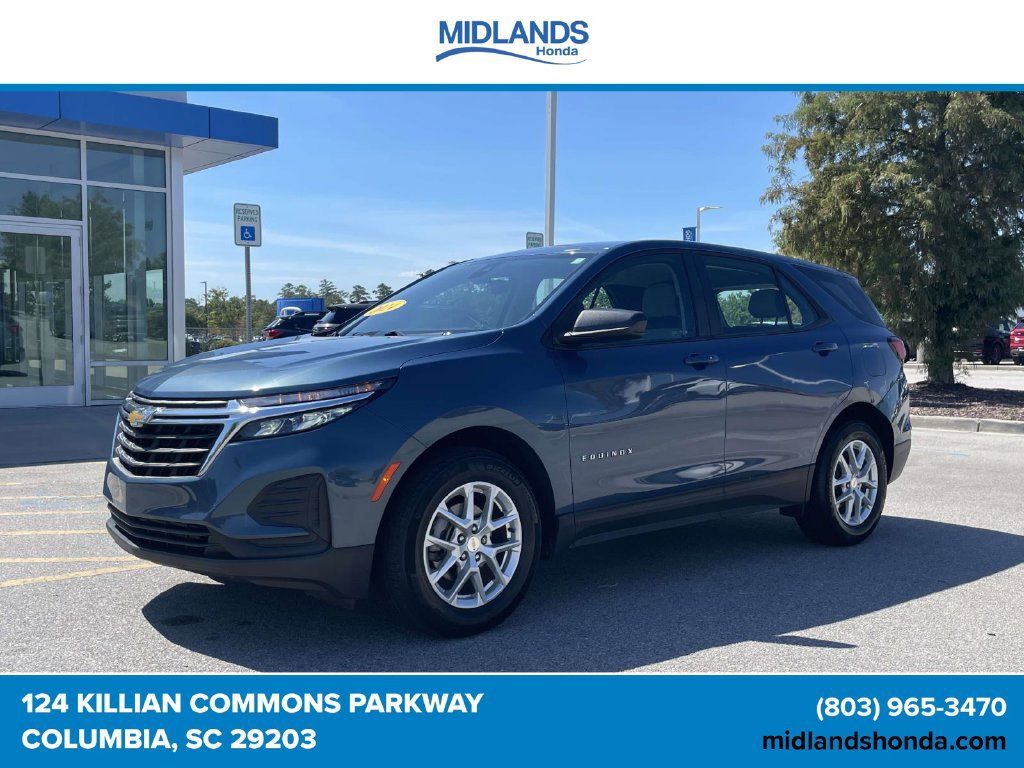 Used 2024 Chevrolet Equinox LS FWD image 3