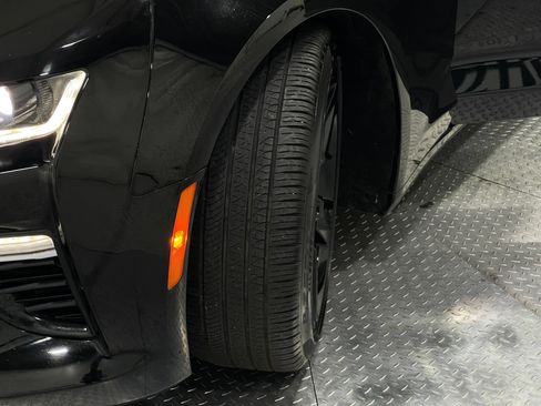 Used 2018 Chevrolet Camaro SS RWD image 34