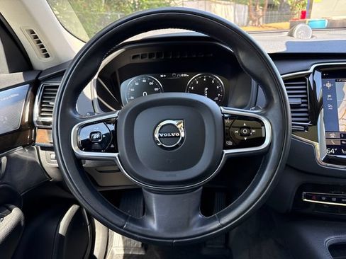 Used 2018 Volvo XC90 T6 Momentum w/ Convenience Package AWD/4WD image 19