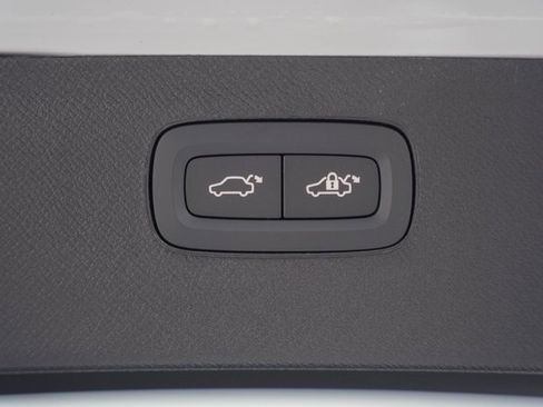 New 2026 Volvo XC90 B6 Ultra w/ Lounge Package image 10