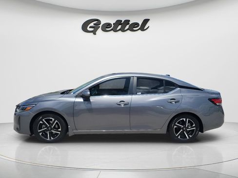 Used 2024 Nissan Sentra SV FWD image 8