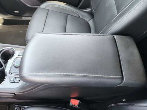 Certified 2023 GMC Acadia SLT AWD/4WD image 21