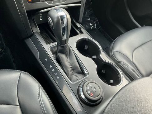 Used 2019 Ford Explorer XLT w/ Equipment Group 202A image 20