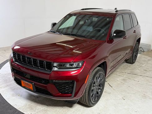 New 2026 Jeep Grand Cherokee Limited image 3
