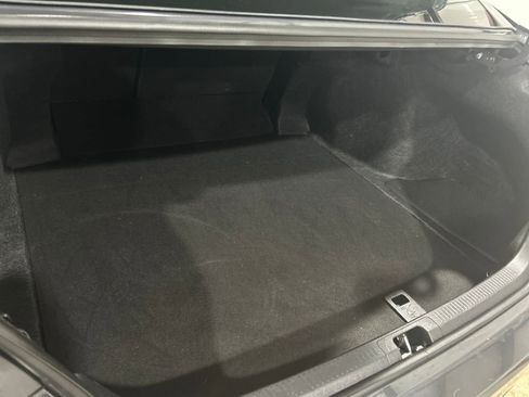 Used 2025 Toyota Camry SE image 9