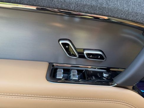 New 2026 Land Rover Range Rover Sport SE AWD/4WD image 11