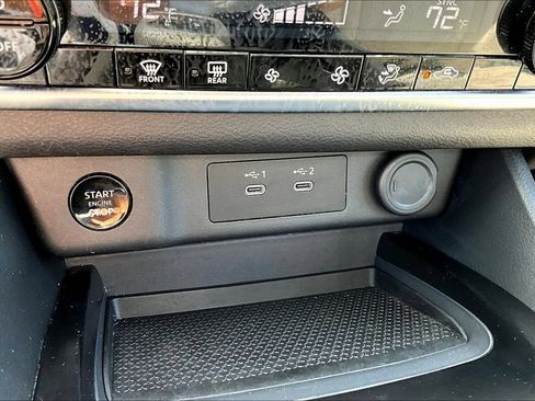 Used 2025 Nissan Rogue SV FWD image 16