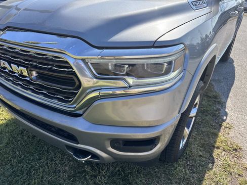 Used 2022 RAM 1500 Limited w/ Body Color Bumper Group image 9