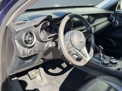 Used 2018 Alfa Romeo Stelvio Ti AWD/4WD image 4