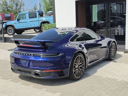 Used 2022 Porsche 911 Carrera RWD image 4