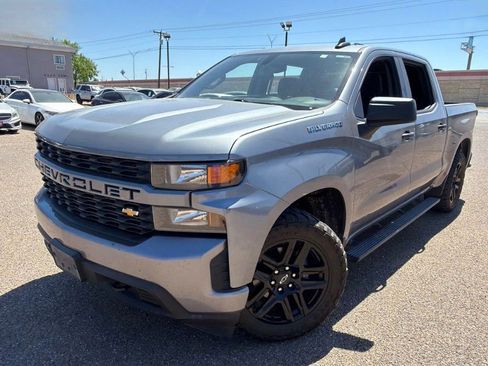 Used 2020 Chevrolet Silverado 1500 Custom w/ Custom Value Package RWD image 1