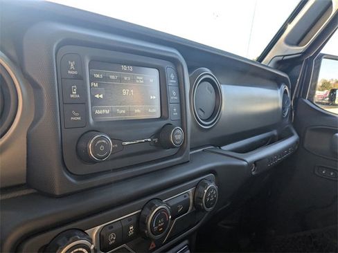Used 2019 Jeep Wrangler Unlimited Sport S image 23