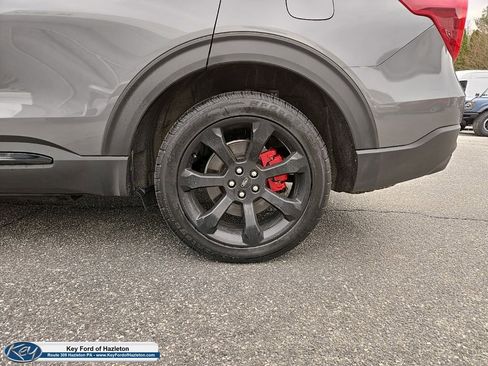 Used 2023 Ford Explorer ST w/ Equipment Group 401A image 9