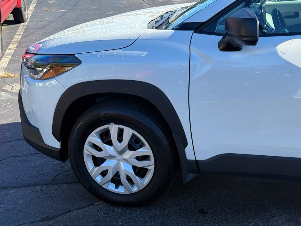 Certified 2024 Toyota Corolla Cross L AWD/4WD image 2