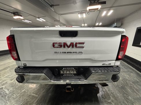 Used 2020 GMC Sierra 2500 SLE w/ SLE Convenience Package image 11