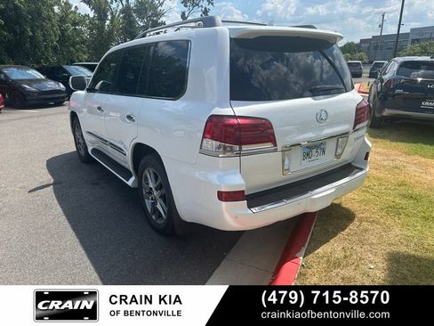 Used 2013 Lexus LX 570 4WD w/ Luxury Pkg image 6