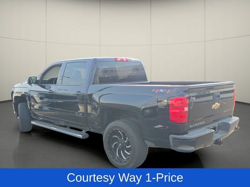 Used 2018 Chevrolet Silverado 1500 Custom w/ Custom Value Package AWD/4WD image 5