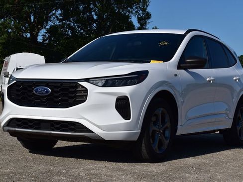Used 2023 Ford Escape ST-Line w/ Tech Pack #1 AWD/4WD image 1