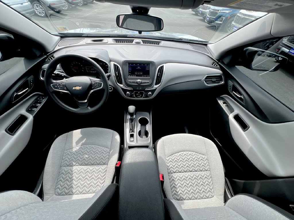 Used 2023 Chevrolet Equinox LS w/ LPO, Floor Liner Package AWD/4WD image 18