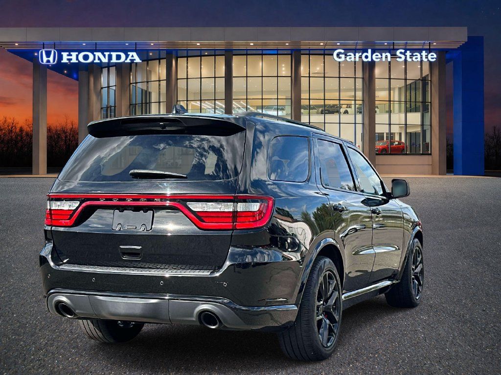 Used 2022 Dodge Durango R/T w/ Tow 'N Go Package AWD/4WD image 4