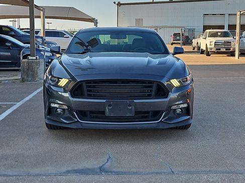 Used 2017 Ford Mustang GT Premium w/ GT Performance Package RWD image 2
