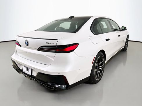 New 2026 BMW 760i xDrive AWD/4WD image 5