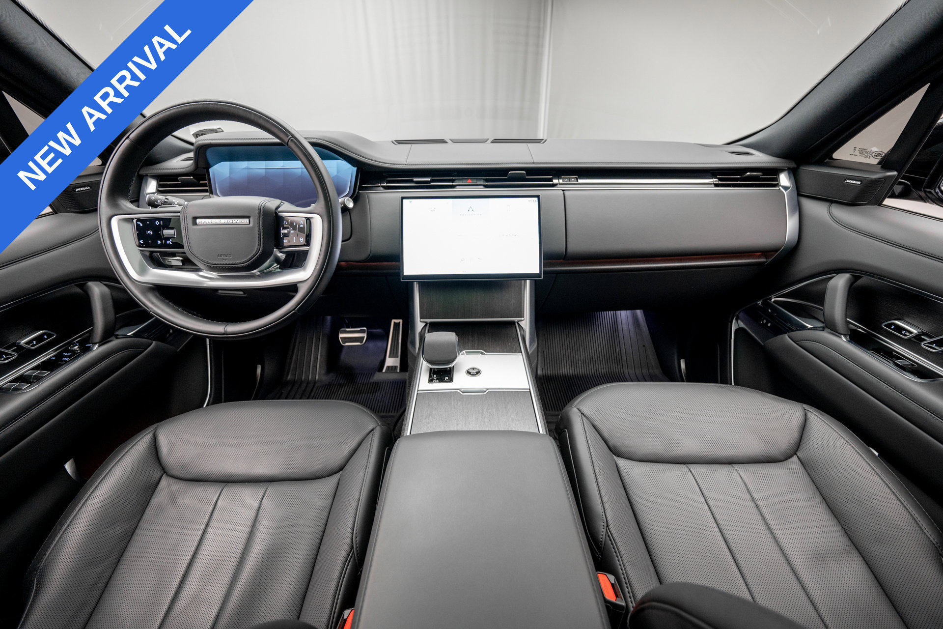 Used 2025 Land Rover Range Rover SE AWD/4WD image 10