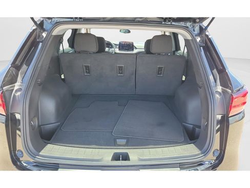 Used 2023 Chevrolet Blazer LT FWD image 9