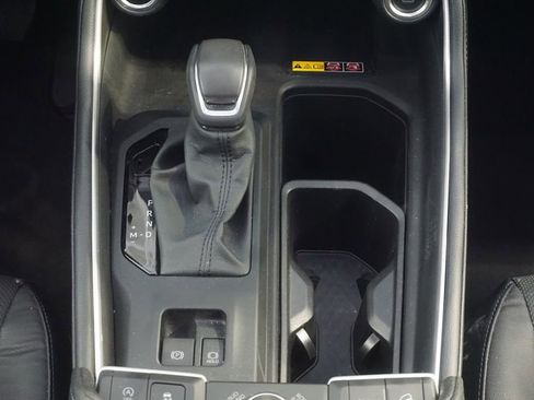 Used 2024 Toyota Grand Highlander AWD image 32