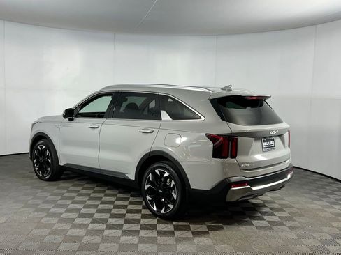 Used 2024 Kia Sorento SX image 10