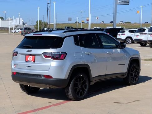 New 2026 Jeep Compass Latitude AWD/4WD image 8