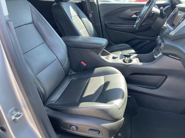 Used 2022 GMC Terrain SLT w/ Infotainment Package II FWD image 23