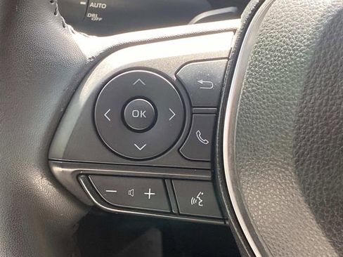 Used 2022 Toyota Corolla SE image 18