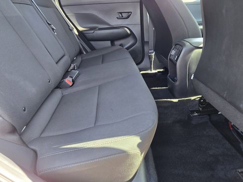Used 2025 Hyundai Kona SEL FWD image 14