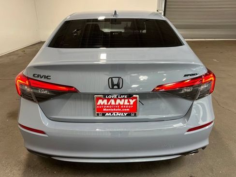 Used 2023 Honda Civic Sport image 4