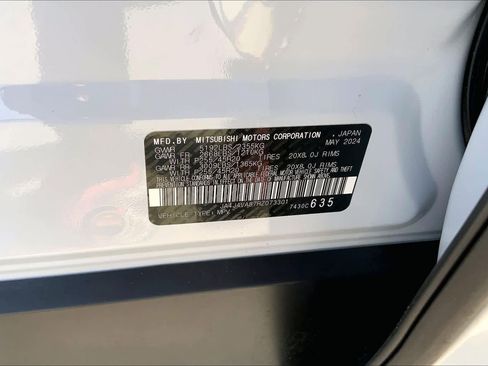 Used 2024 Mitsubishi Outlander SE image 36