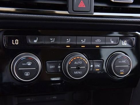 Certified 2024 Volkswagen Taos SE AWD/4WD image 15