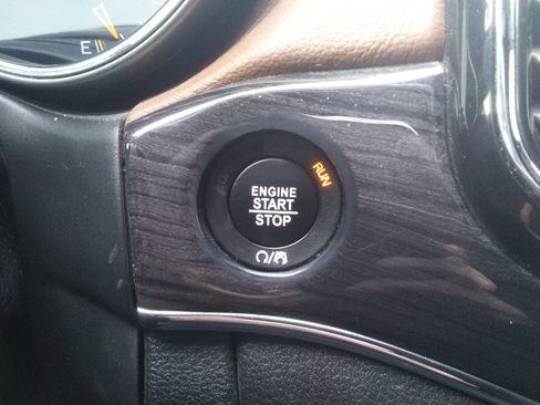 Used 2021 Jeep Grand Cherokee Overland image 17