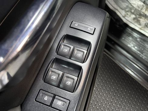 Used 2014 GMC Sierra 1500 4x4 Crew Cab image 12