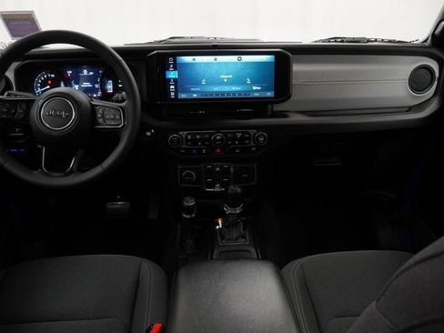 Used 2024 Jeep Wrangler Unlimited w/ Convenience Group AWD/4WD image 28